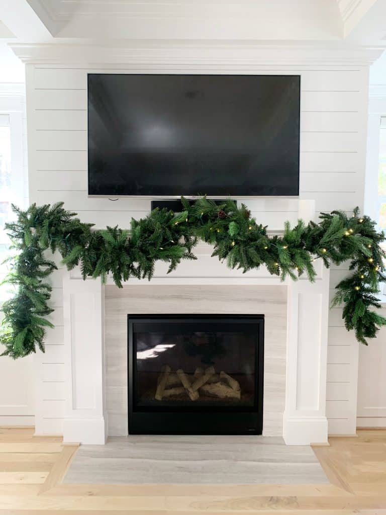 Make A Magazine Worthy Christmas Garland Chrissy Marie Blog