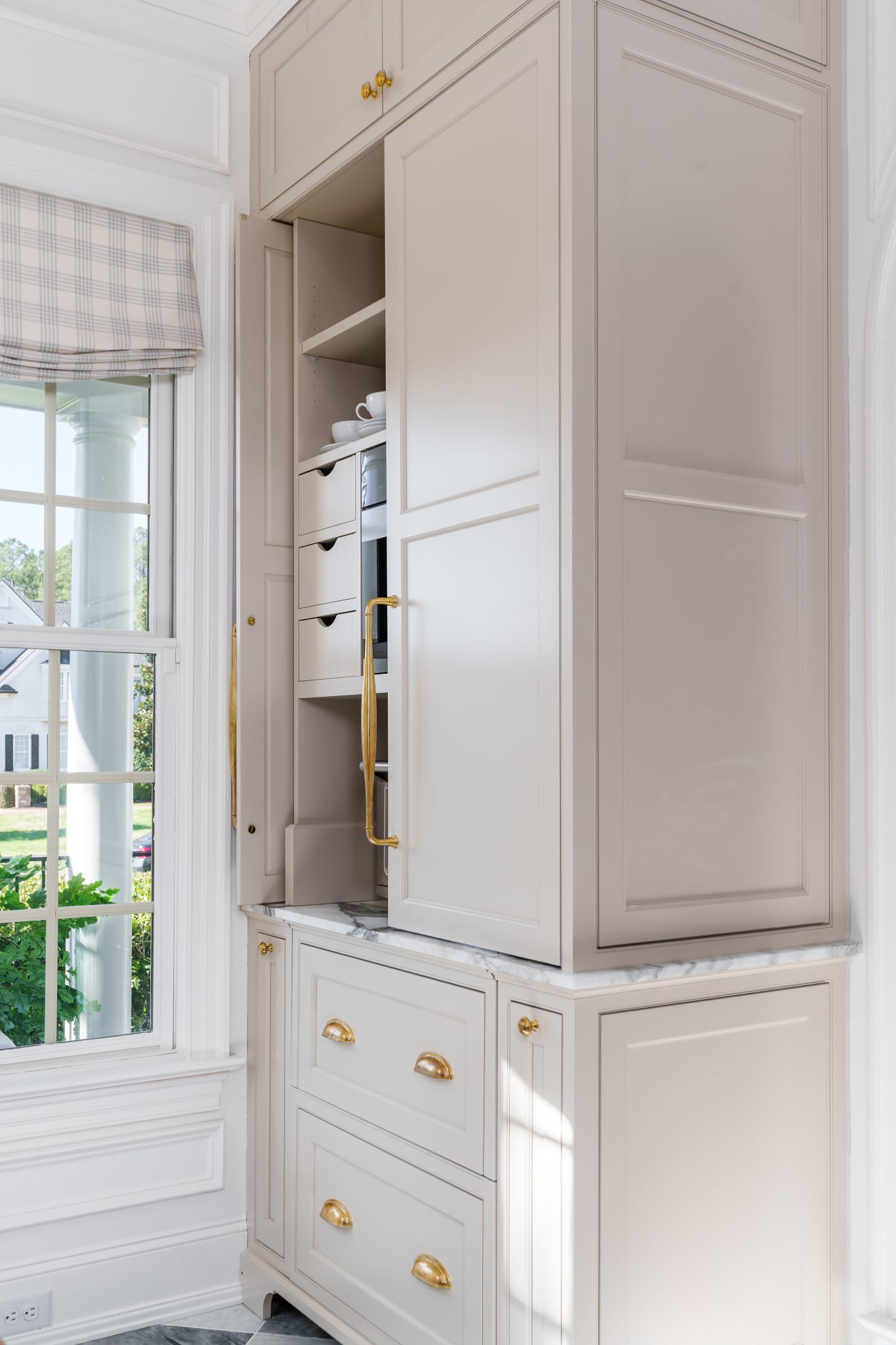 5 Top Kitchen Cabinet Trends In 2023 - Chrissy Marie Blog